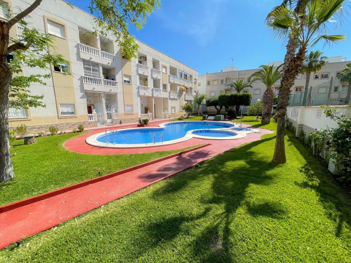 P.S. Apartment Torrevieja Eksteriør billede